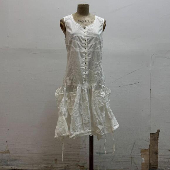 La Mode Dresses & Skirts - Vintage La Mode Est à Vous White Cotton Parachute Dress